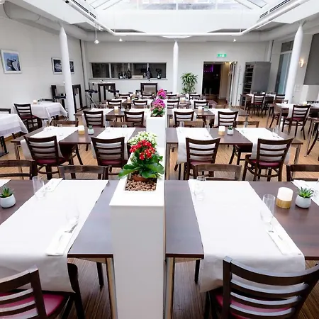 Airport & Seminarhotel Hotel