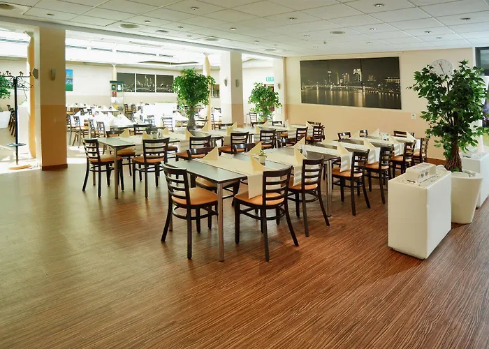 호텔 Airport & Seminarhotel