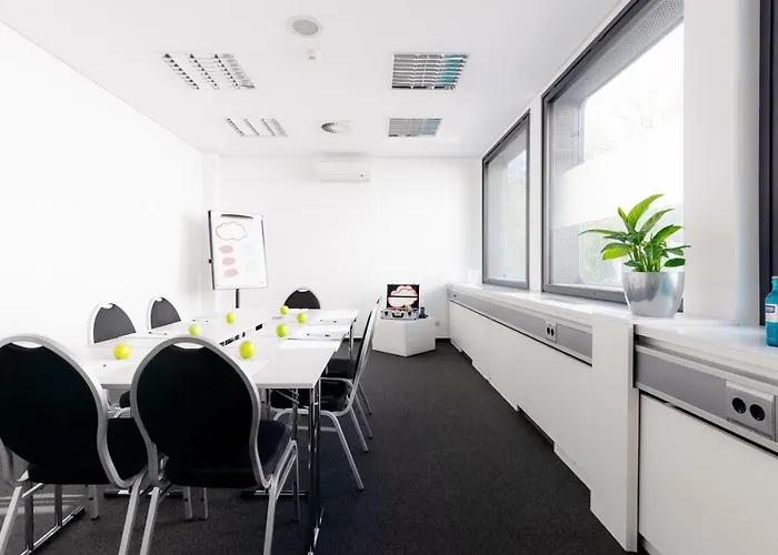 호텔 Airport & Seminarhotel 노이 이젠부르크