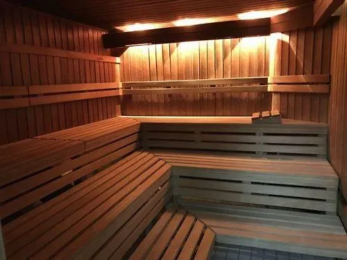 호텔 Airport & Seminarhotel 3*